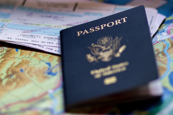 ¿Puede obtener un pasaporte estadounidense teniendo antecedentes penales?
