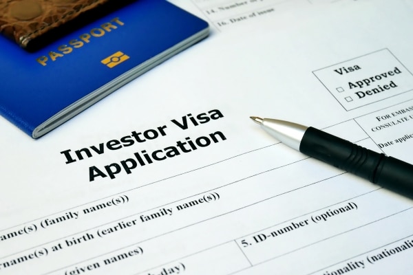 Cómo obtener la visa de inversionista y comerciante
